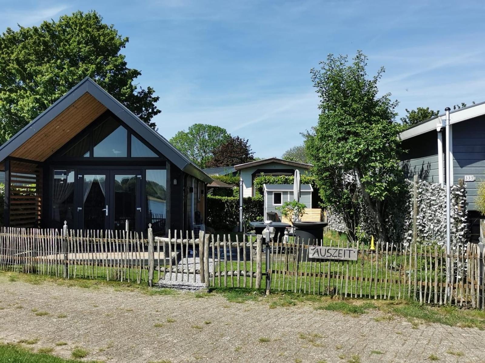 Tiny Haus Auszeit Am See Lathum Kültér fotó